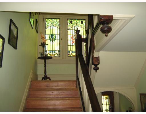 809 Blackburn Road Sewickley Heights, PA 15143 - Photo 10 of 18 Entry/Foyer.