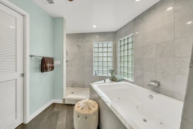 $1,360,000 | 943 Shore Breeze Drive, Sacramento, CA 95831