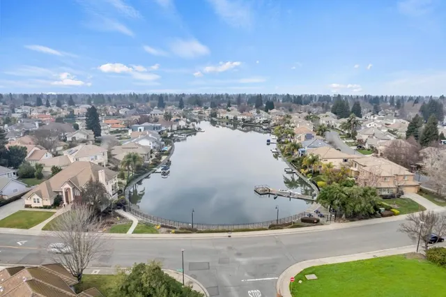 $1,360,000 | 943 Shore Breeze Drive, Sacramento, CA 95831