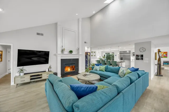 $1,360,000 | 943 Shore Breeze Drive, Sacramento, CA 95831