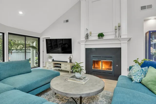 $1,360,000 | 943 Shore Breeze Drive, Sacramento, CA 95831