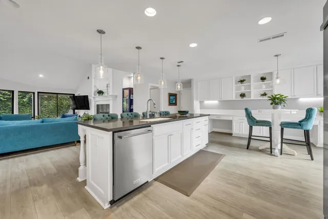 $1,360,000 | 943 Shore Breeze Drive, Sacramento, CA 95831