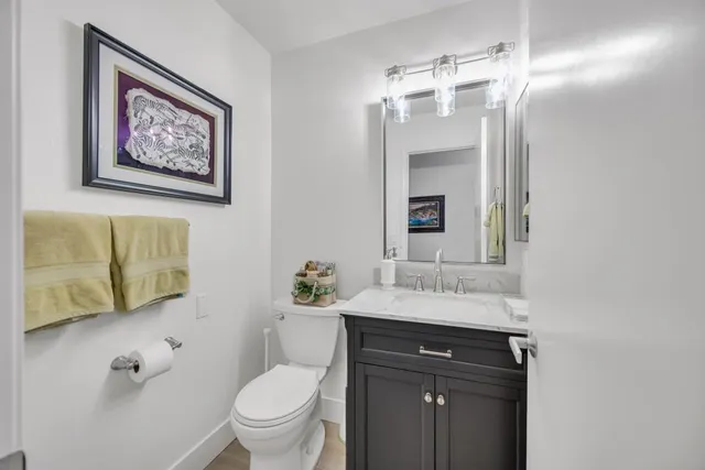 $1,360,000 | 943 Shore Breeze Drive, Sacramento, CA 95831