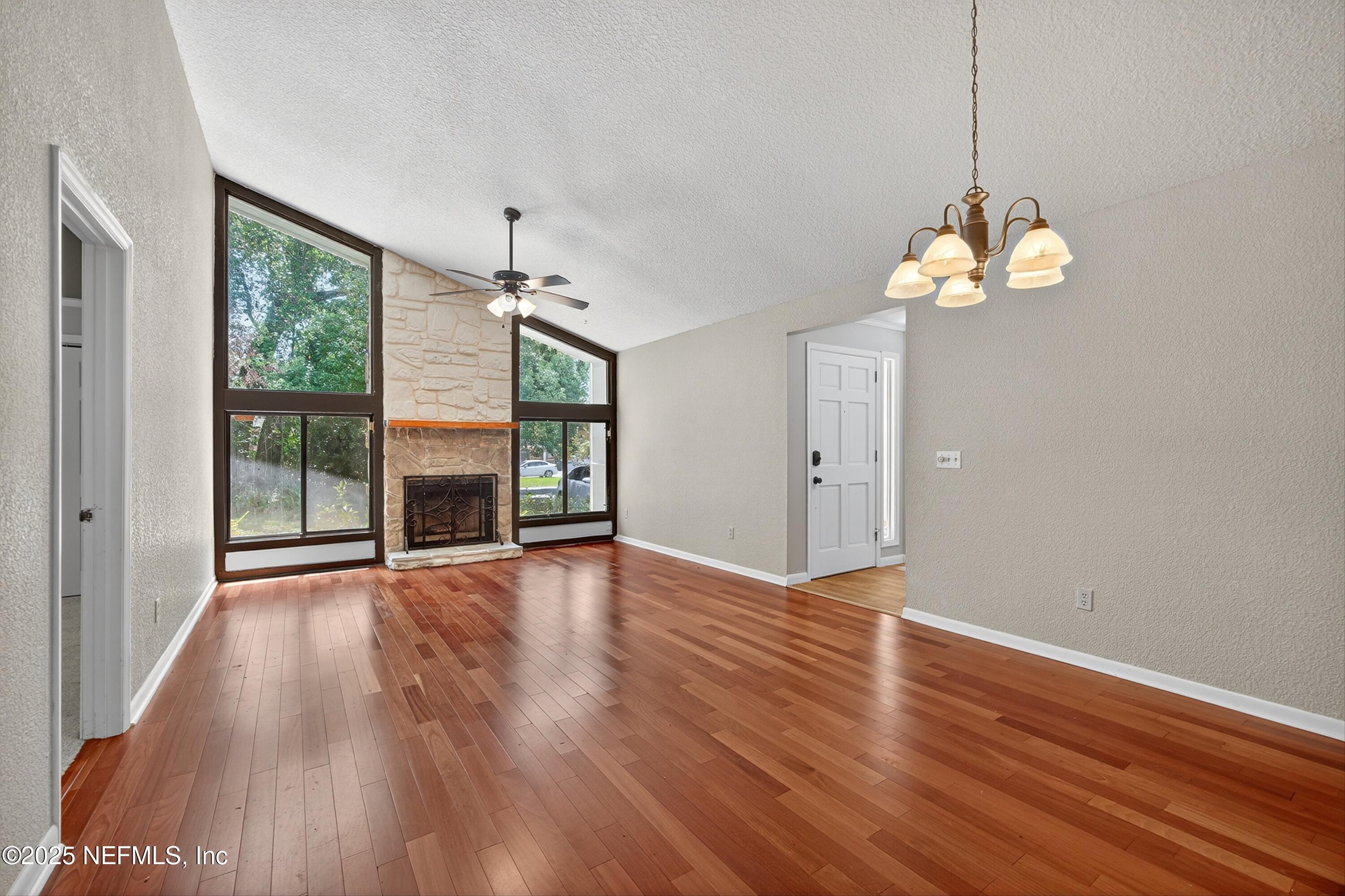 10657 Coleman Road Jacksonville, FL 32257 - Photo 14 of 36 Living Dining Combo