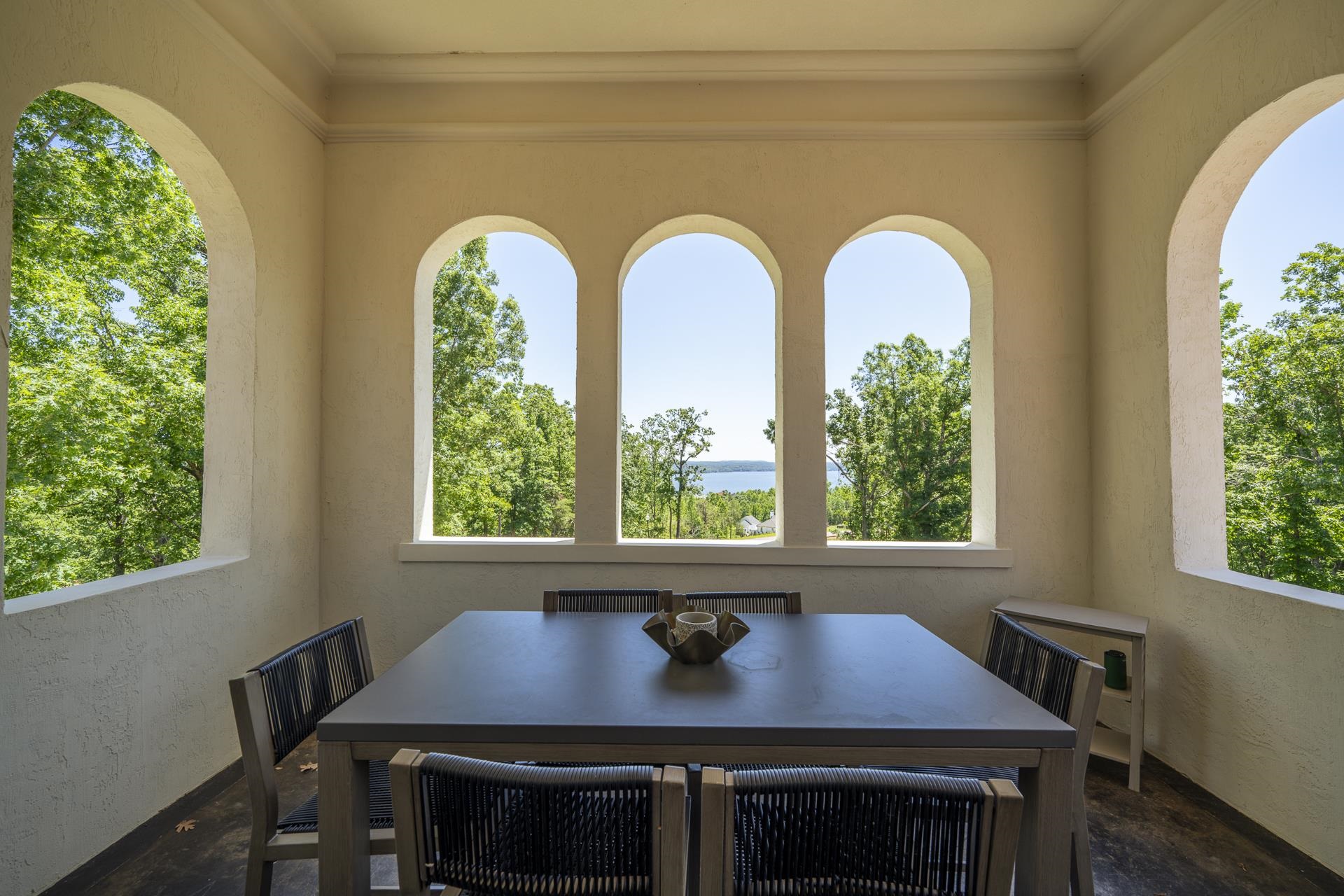 105 Riviera Cove Savannah, TN 38372 - Photo 26 of 40 a view of dinning table and chairs in patio