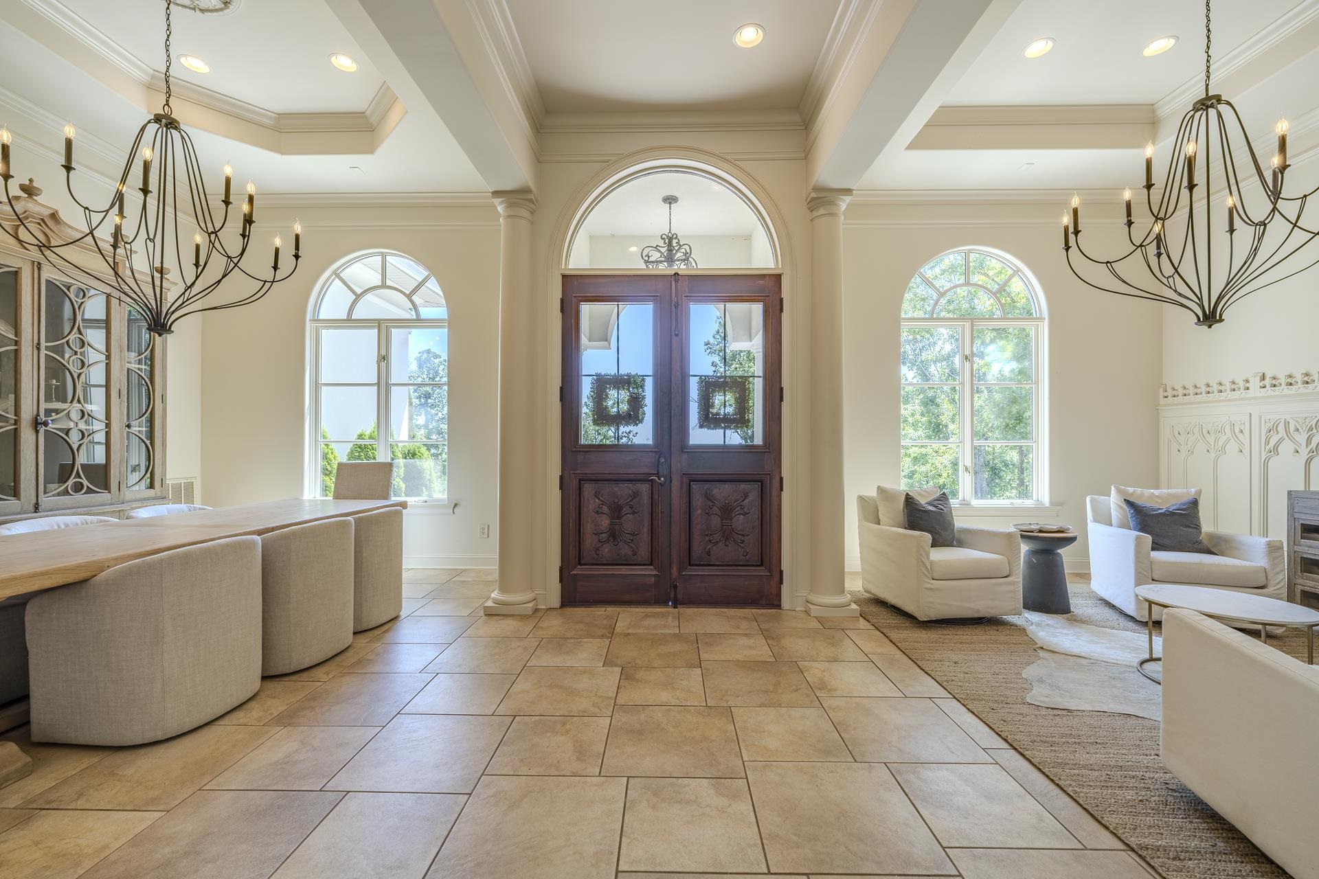 105 Riviera Cove Savannah, TN 38372 - Photo 3 of 40 a large spacious bathroom with a large tub and window