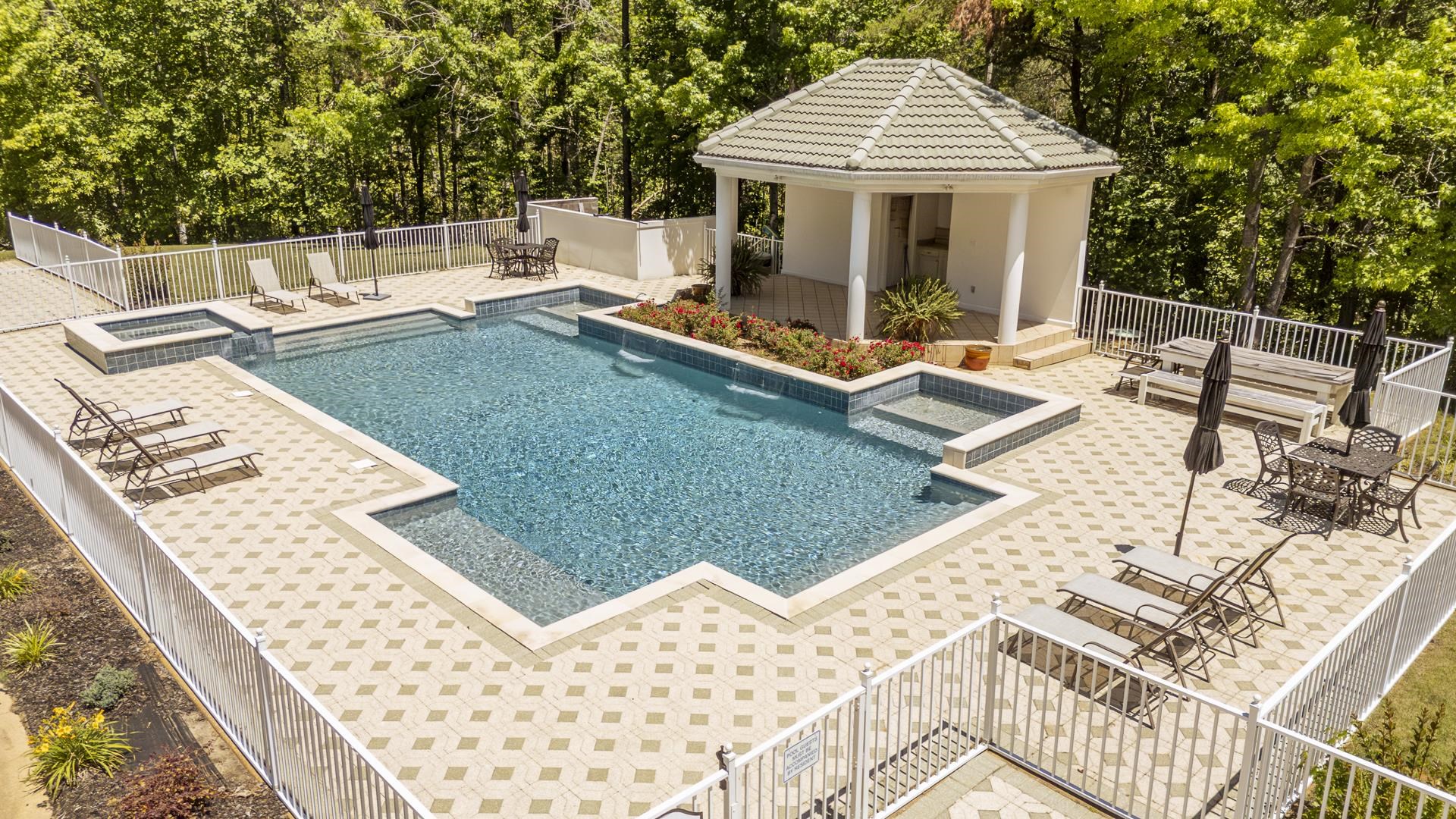 105 Riviera Cove Savannah, TN 38372 - Photo 35 of 40 swimming pool view with a outdoor seating