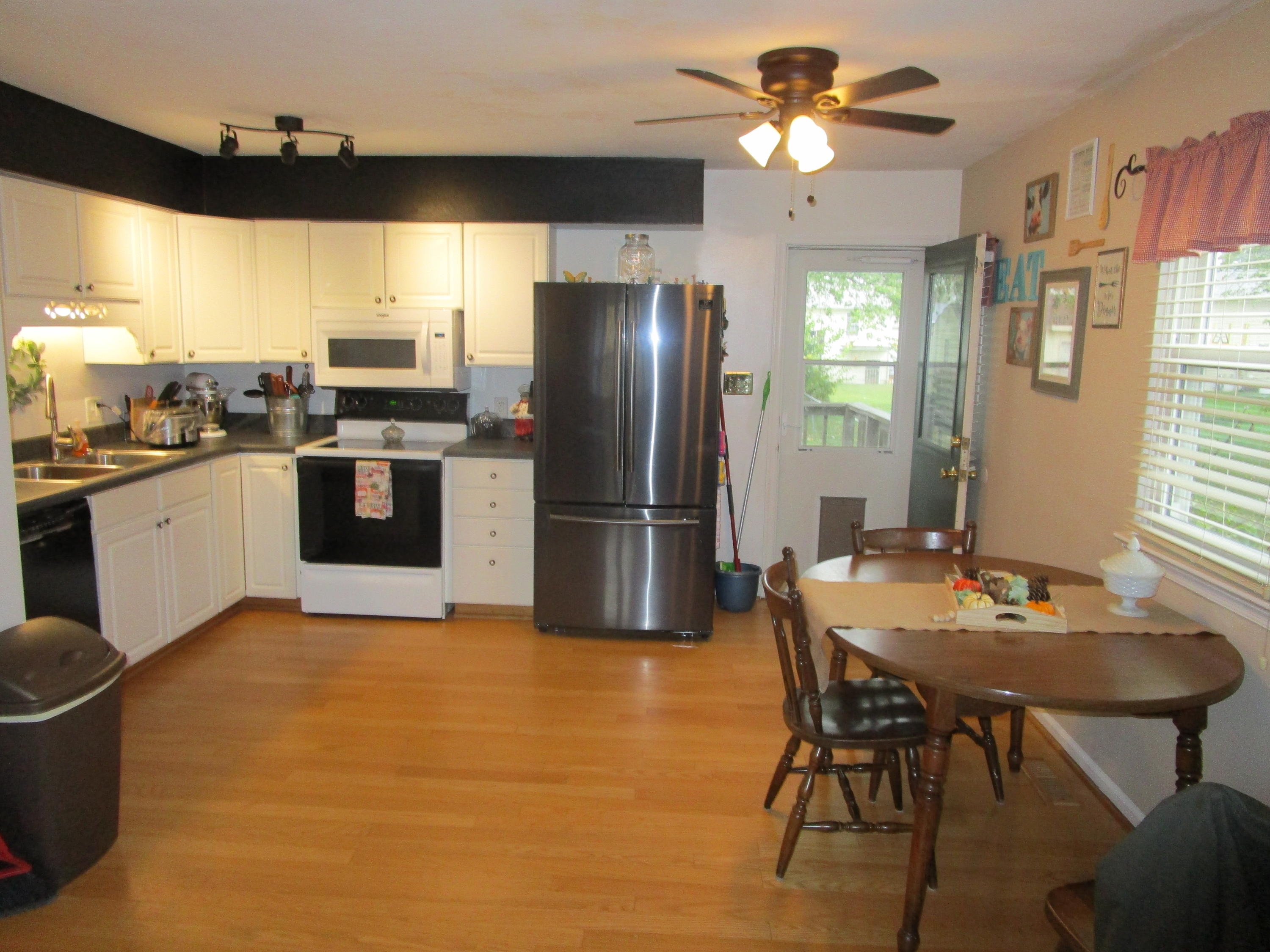 8325 Willow Ridge Road Roanoke, VA 24019 - Photo 11 of 32 IMG_1426