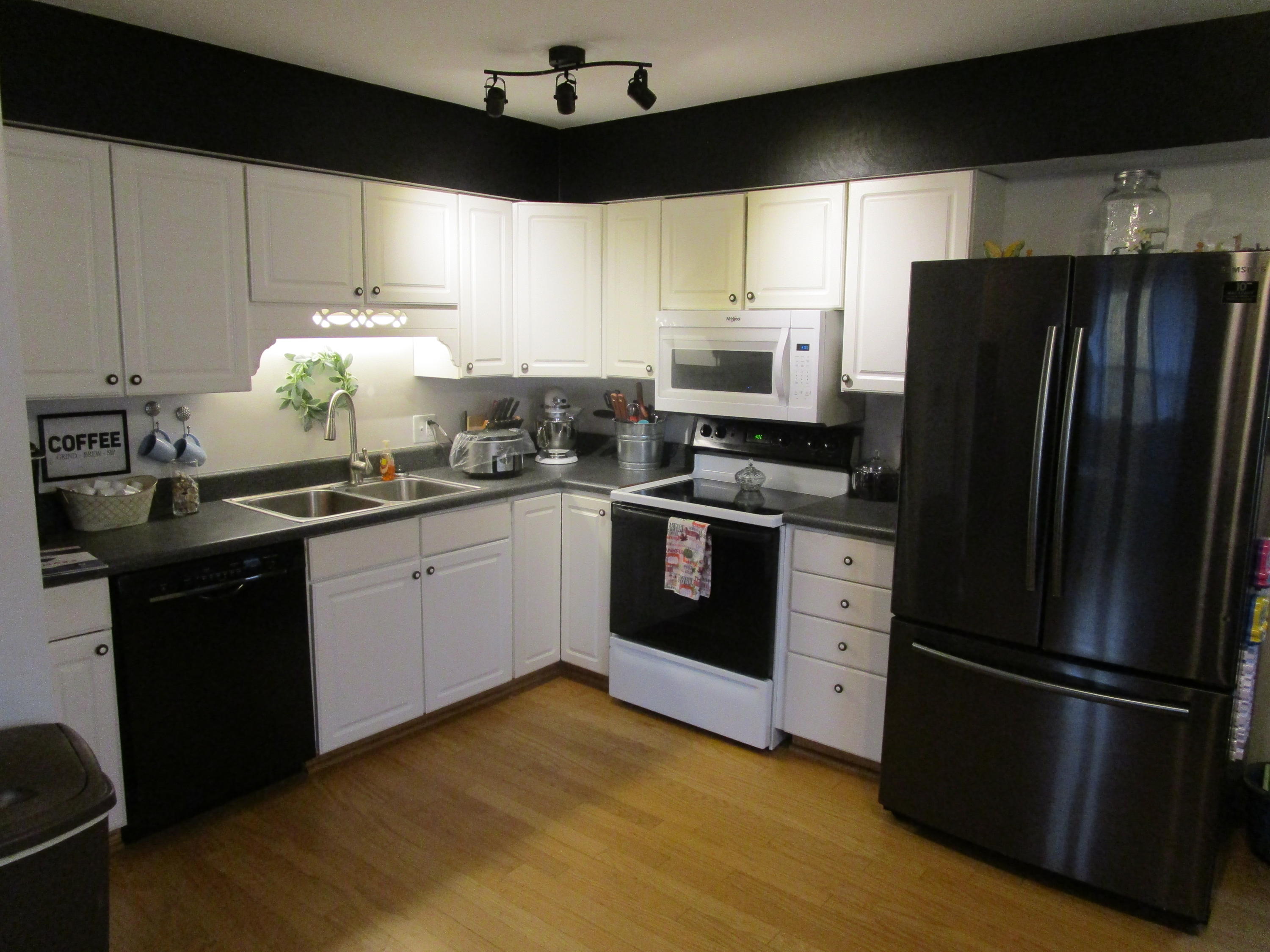 8325 Willow Ridge Road Roanoke, VA 24019 - Photo 12 of 32 IMG_1427