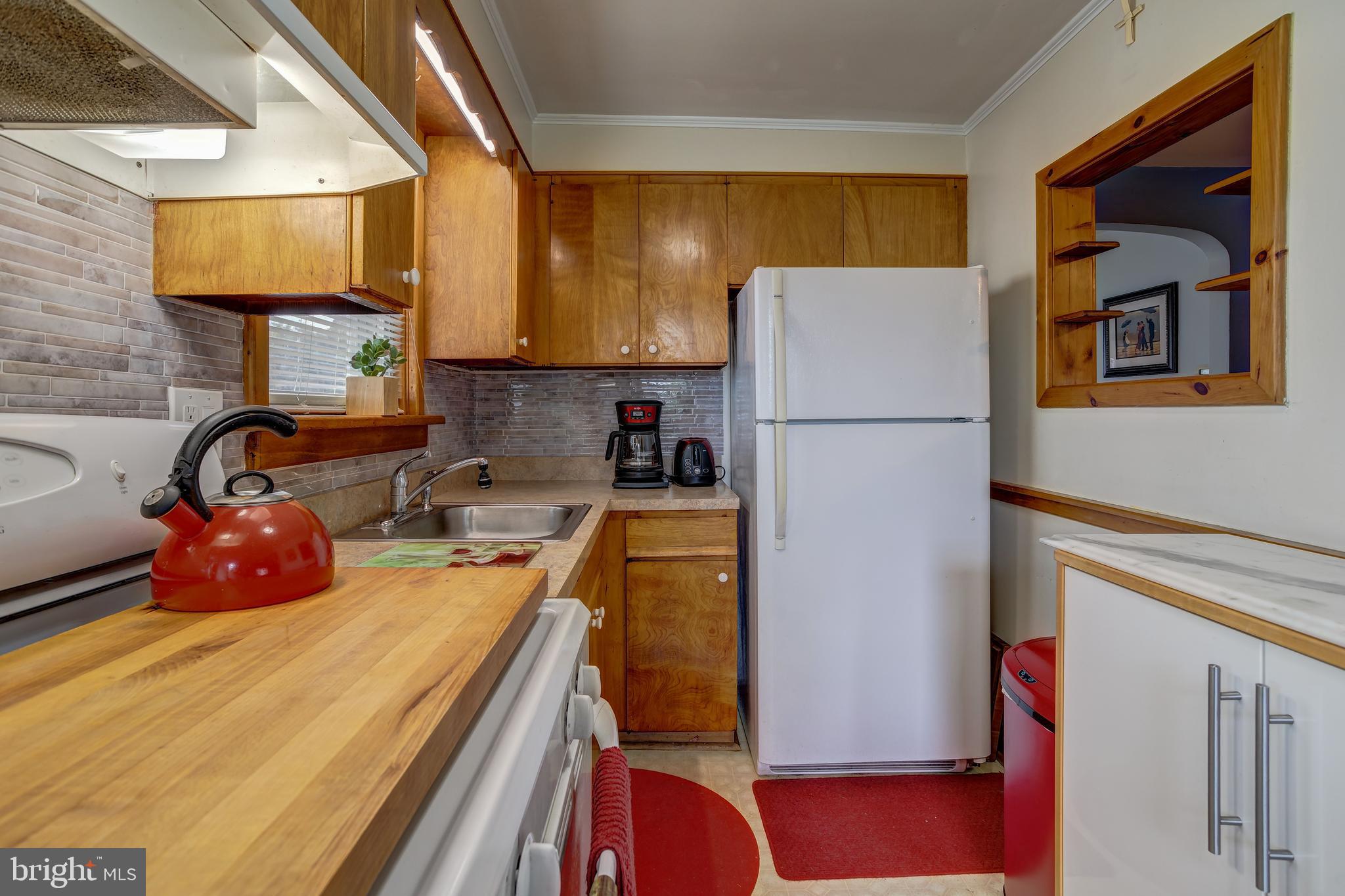 344 Amosland Road Holmes, PA 19043 - Photo 14 of 30 Gallery Image 14