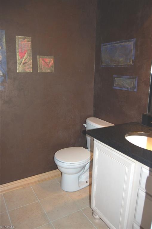 201 Northpoint Avenue, Unit D High Point, NC 27262 - Photo 5 of 23 Half Bath