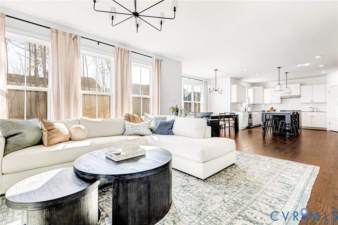 17101 Westington Road Moseley, VA 23120 - Photo 4 of 50 a living room with furniture and a table