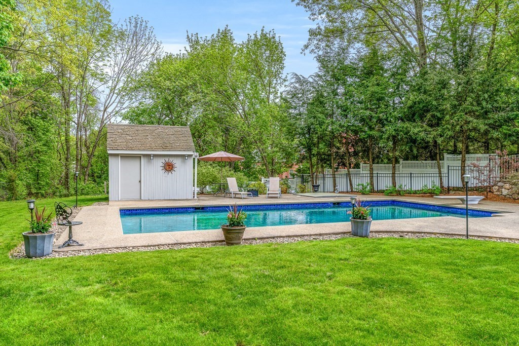 40 Marbleridge Road North Andover, MA 01845 - Photo 5 of 38 Gallery Image 5