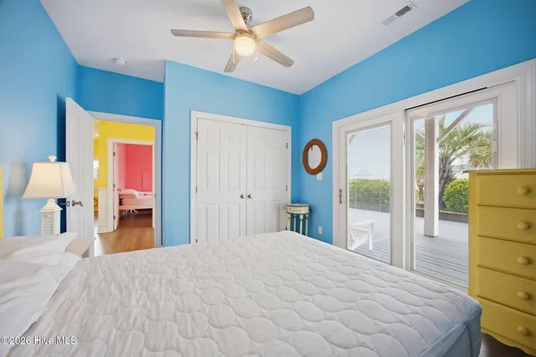 $1,950,000 | 100 9th Street, Emerald Isle, NC 28594
