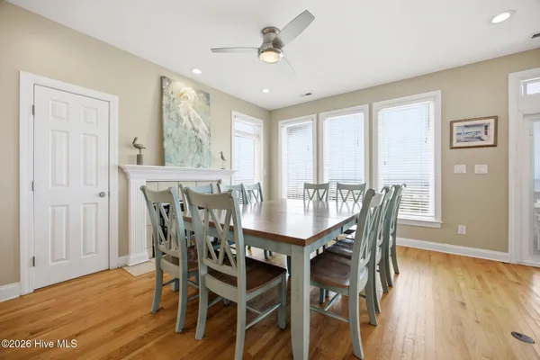 $1,950,000 | 100 9th Street, Emerald Isle, NC 28594