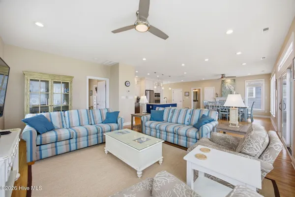 $1,950,000 | 100 9th Street, Emerald Isle, NC 28594