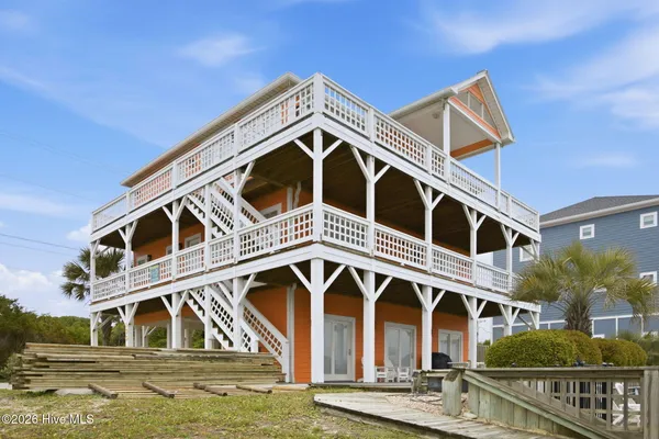 $1,950,000 | 100 9th Street, Emerald Isle, NC 28594