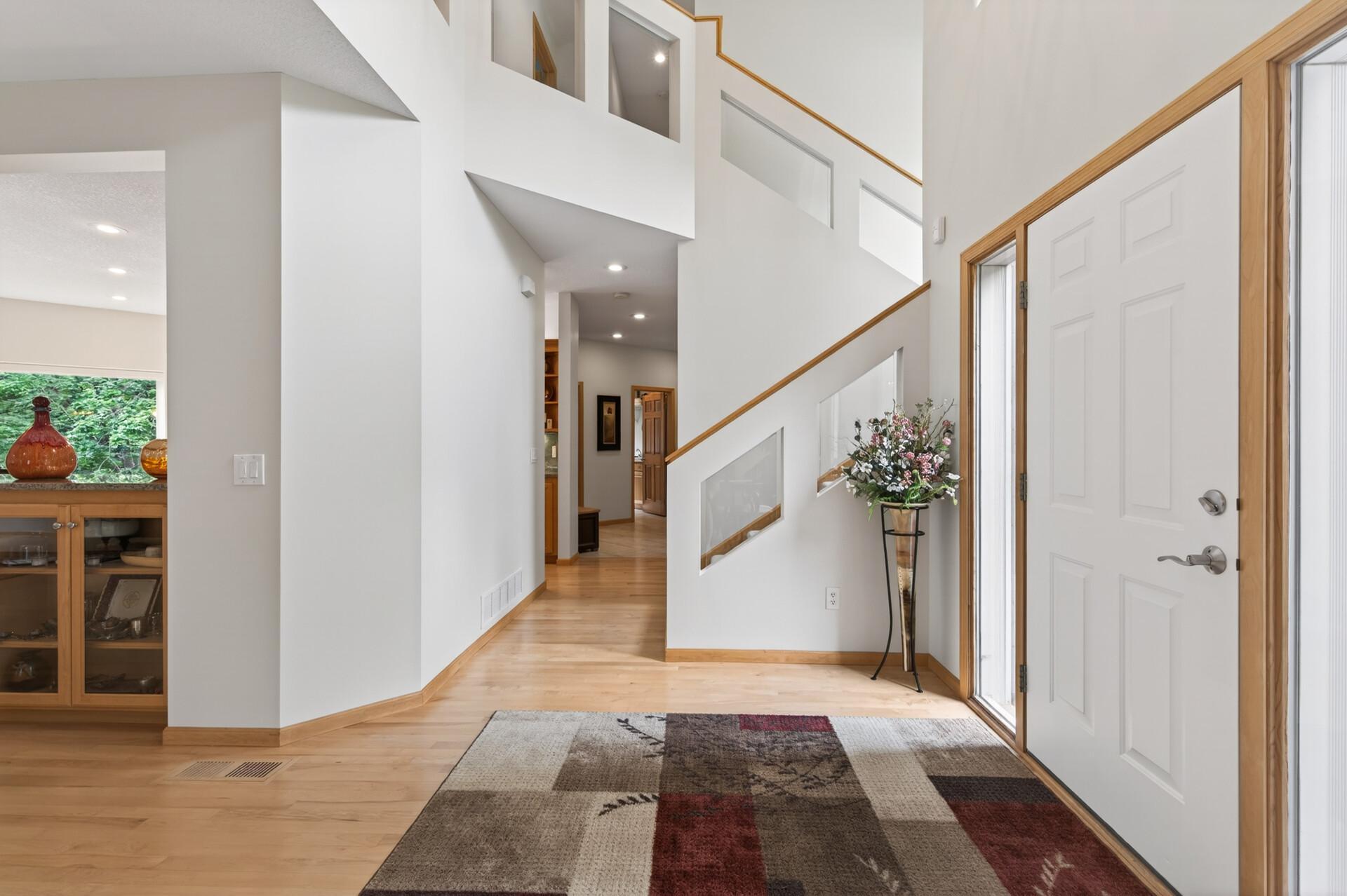 381 Del Rio Drive Chanhassen, MN 55317 - Photo 14 of 97