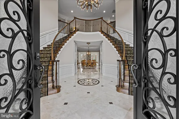a view of entryway with a front door