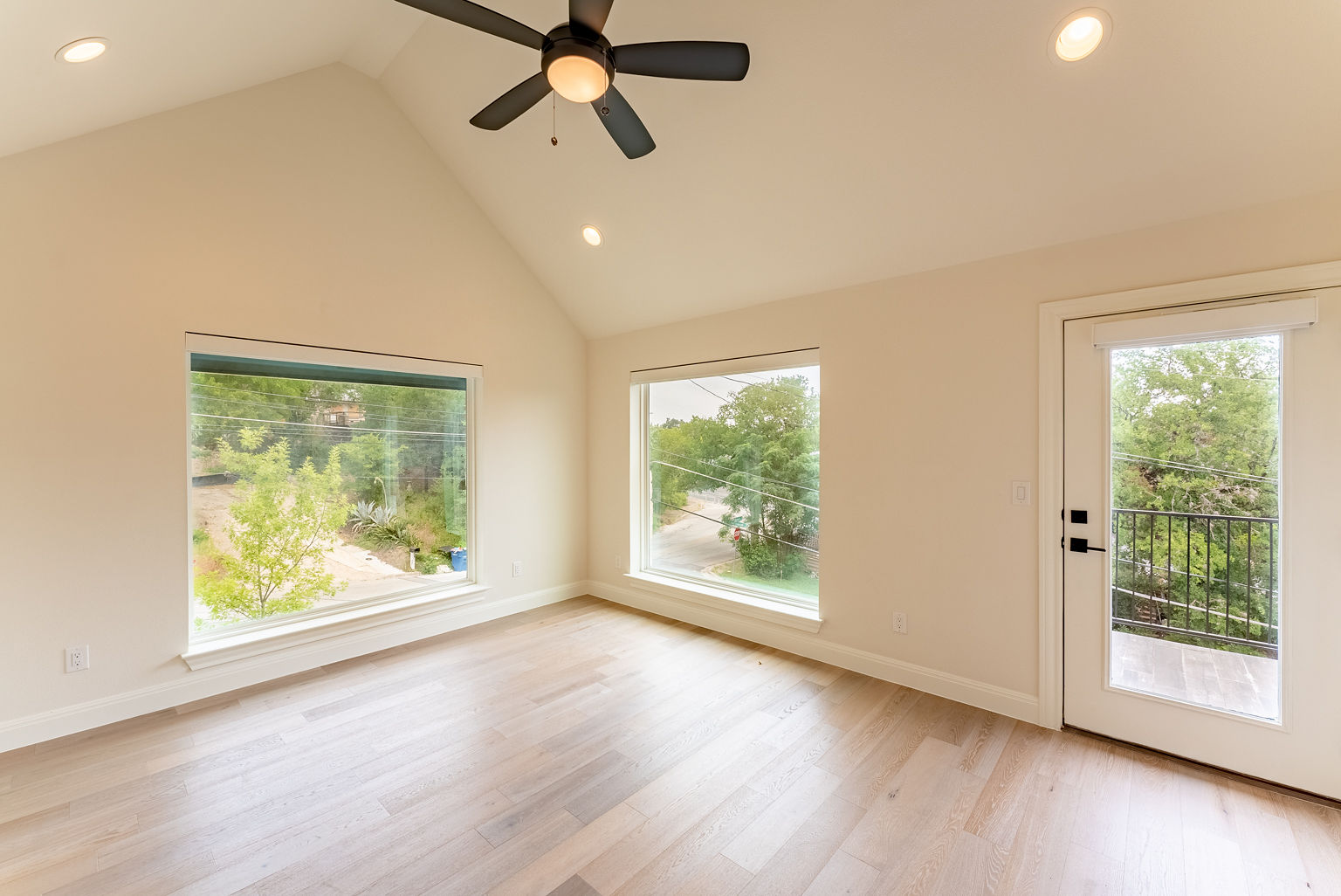 1101 Summit Street, Unit 1 Austin, TX 78741 - Photo 18 of 32