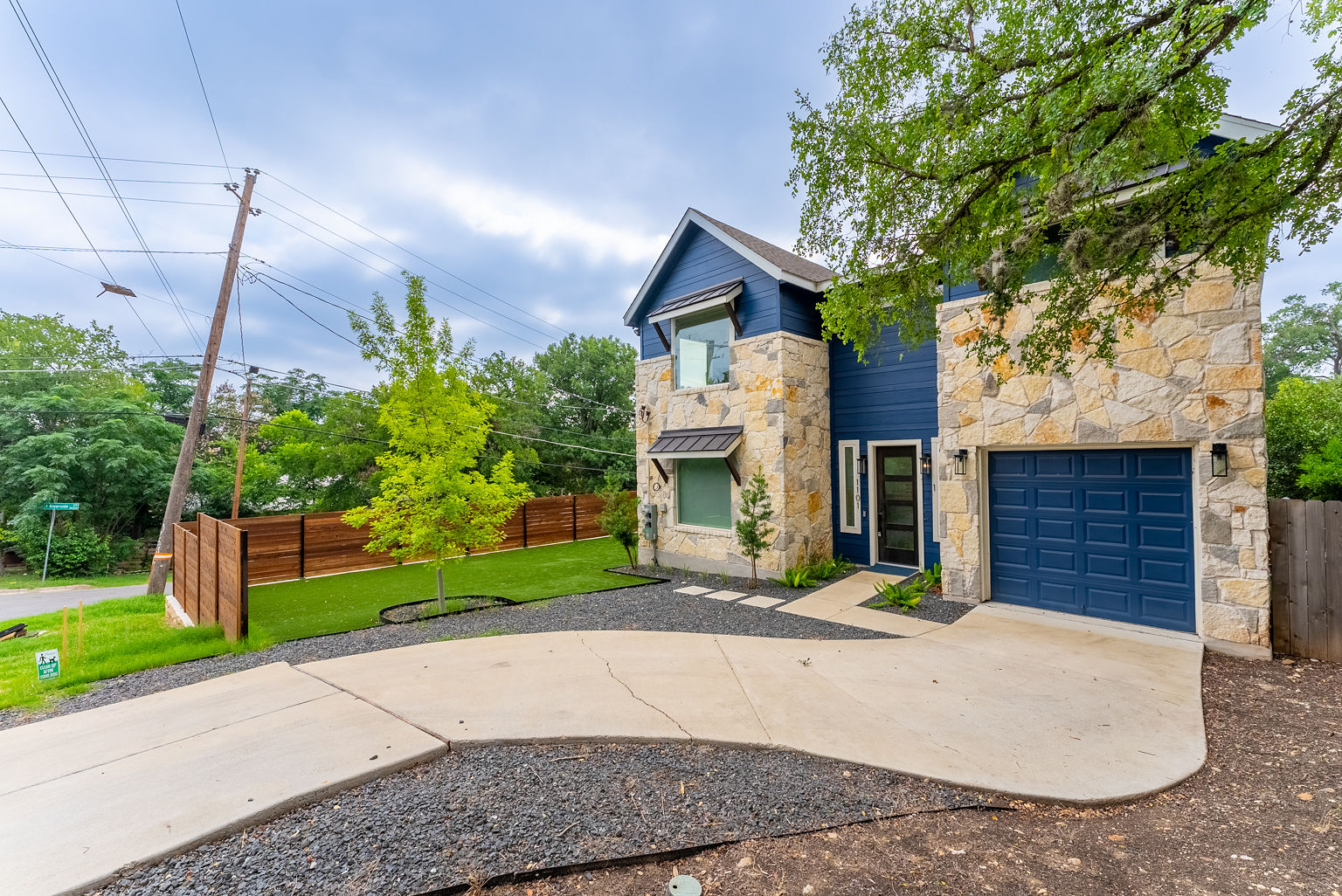 1101 Summit Street, Unit 1 Austin, TX 78741 - Photo 2 of 32