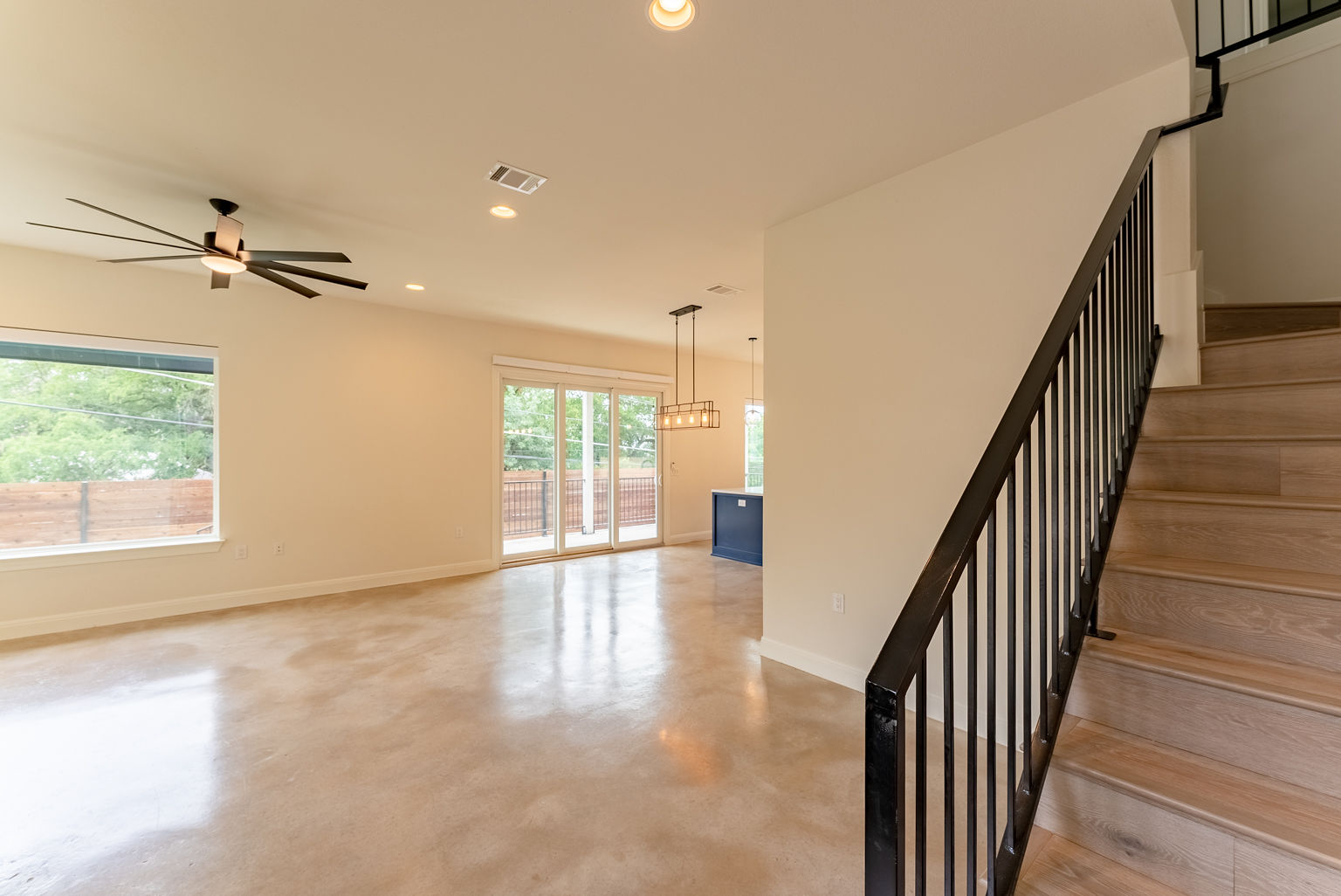 1101 Summit Street, Unit 1 Austin, TX 78741 - Photo 5 of 32