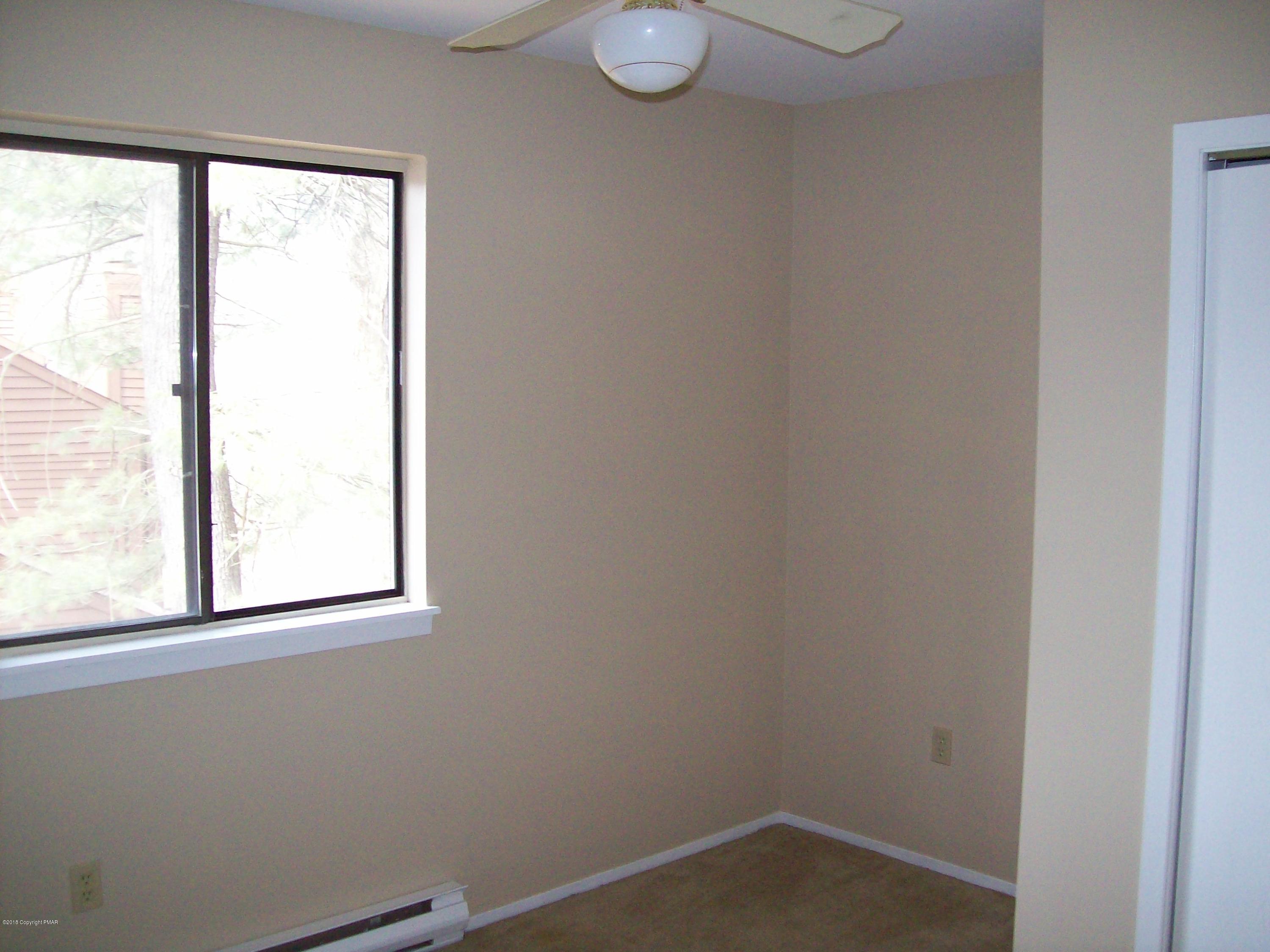 264 Bristol Way Bushkill, PA 18324 - Photo 12 of 19 Bedroom 1