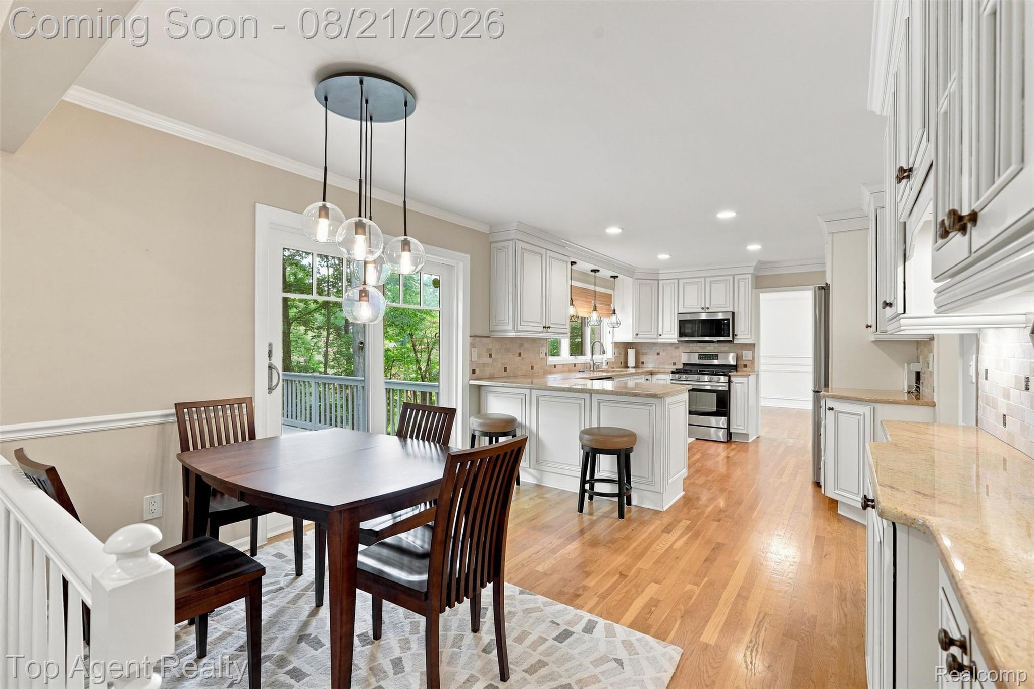 412 Streamview Court Rochester, MI 48309 - Photo 8 of 69 094-412 streamview ct, rochester hills, mi 48309.jpg