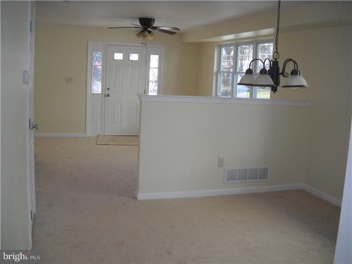 3993 Vernon Road Drexel Hill, PA 19026 - Photo 6 of 17 Dining Room