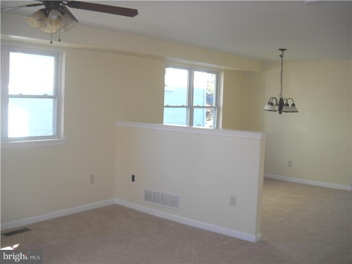 3993 Vernon Road Drexel Hill, PA 19026 - Photo 7 of 17 Living Room