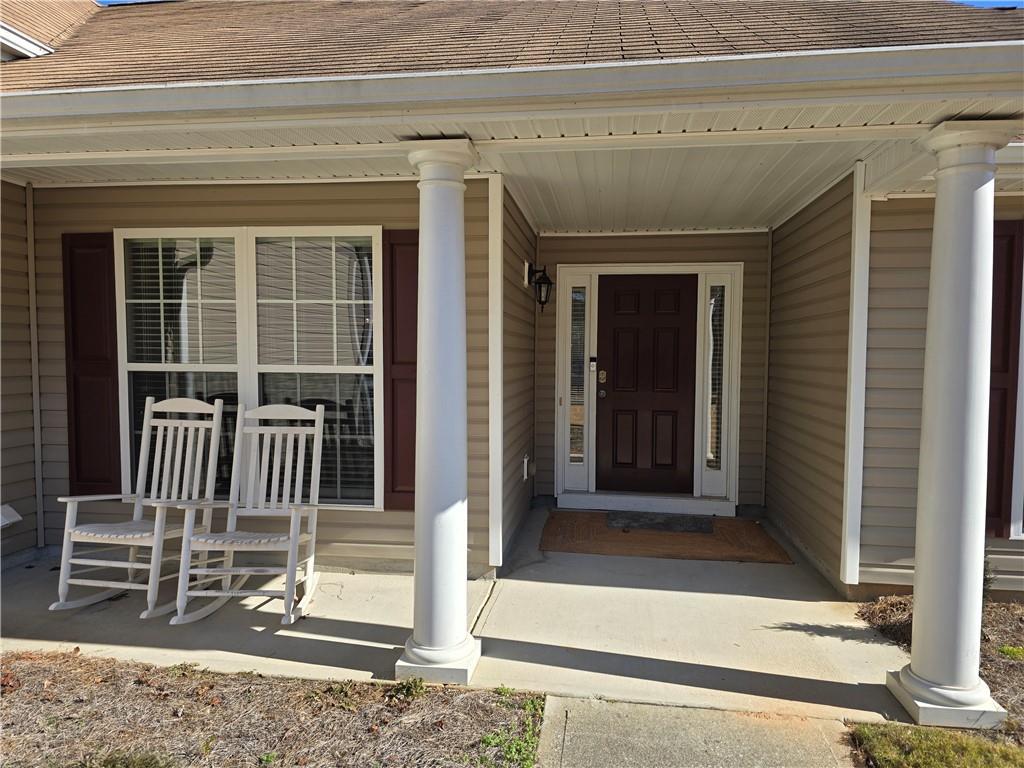 607 McDowell Lane Bethlehem, GA 30620 - Photo 2 of 22 a front view of a house