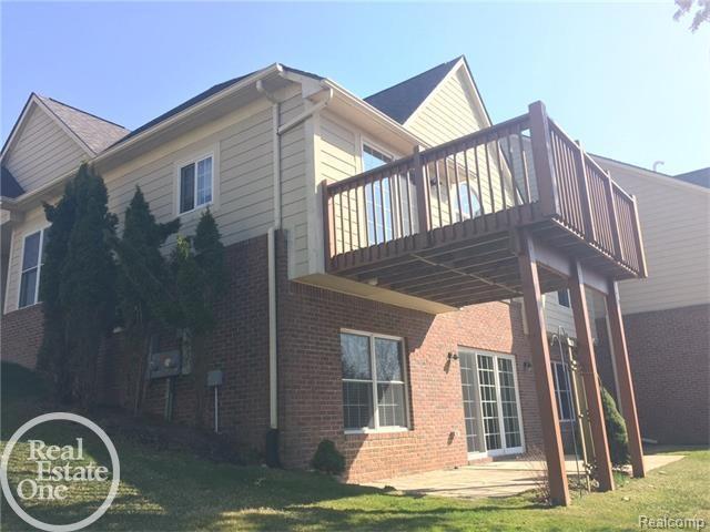 644 Mountain Circle Rochester Hills, MI 48306 - Photo 2 of 18