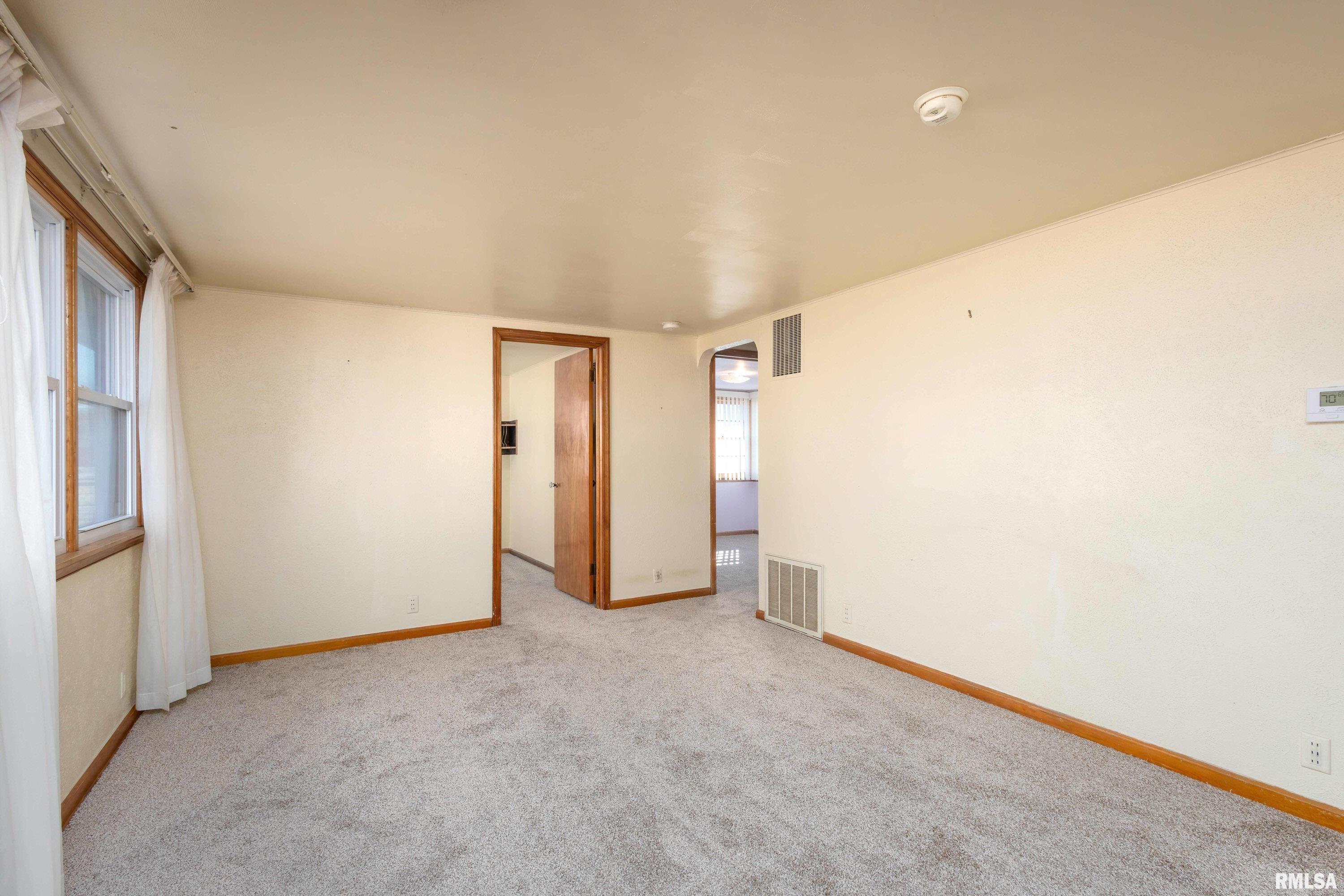 514 14th Avenue Silvis, IL 61282 - Photo 6 of 22