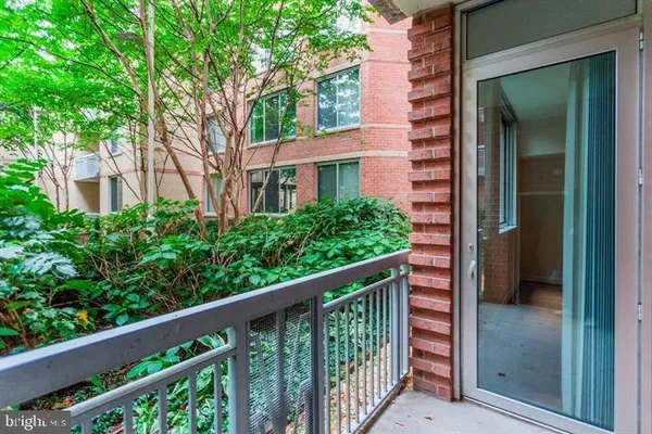 $3,100 | 1020 North Highland Street, Unit 212, Arlington, VA 22201