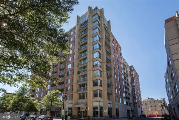 $3,100 | 1020 North Highland Street, Unit 212, Arlington, VA 22201