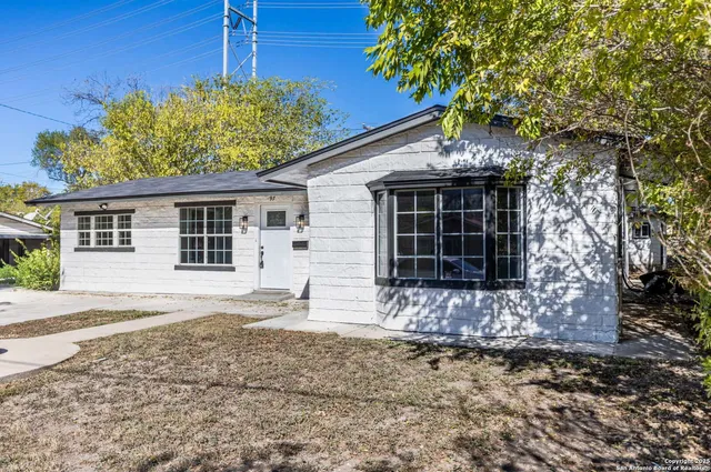 $1,950 | 97 Denton Drive, San Antonio, TX 78213