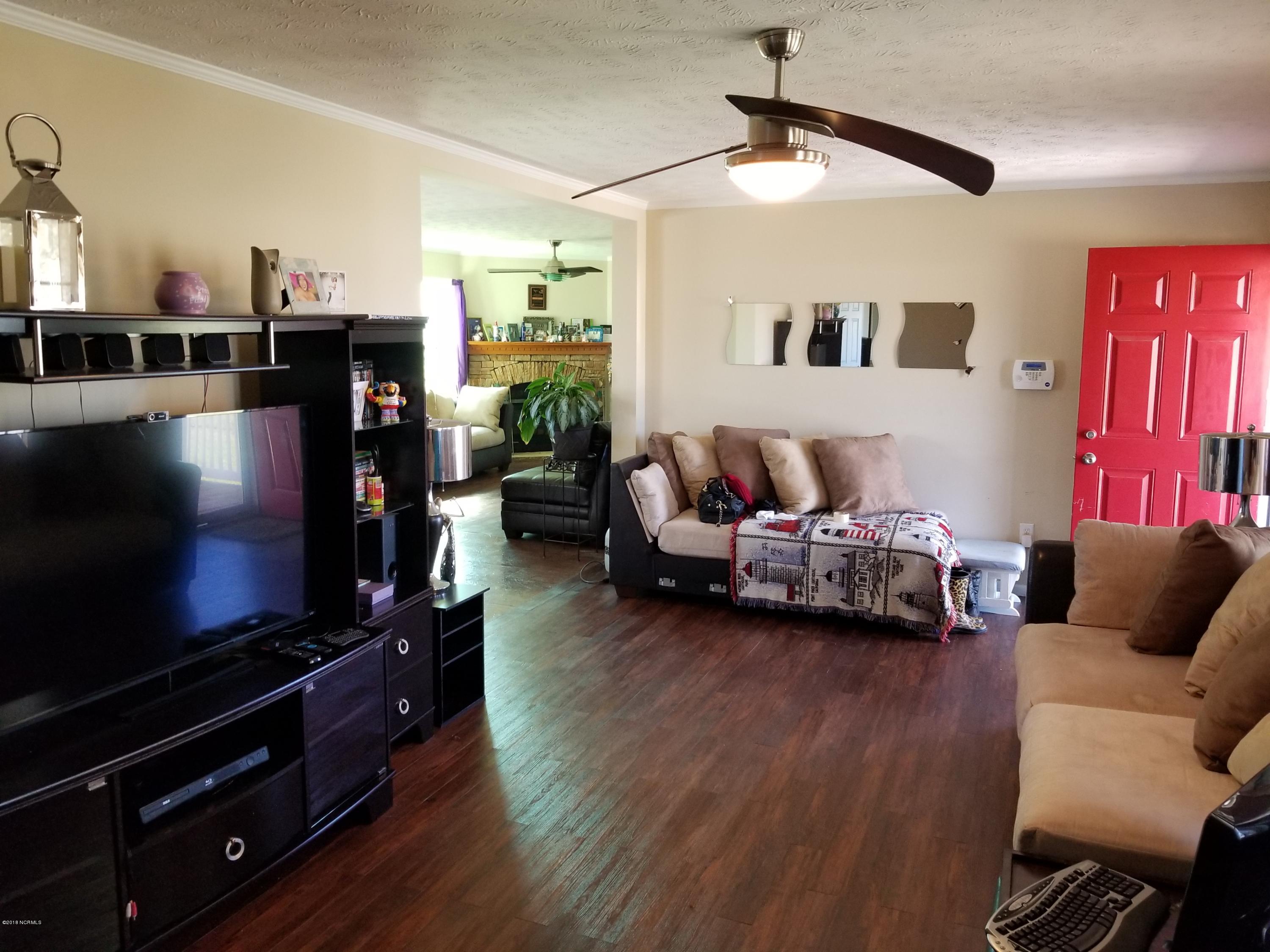 563 Taylor Road Chocowinity, NC 27817 - Photo 11 of 25 011