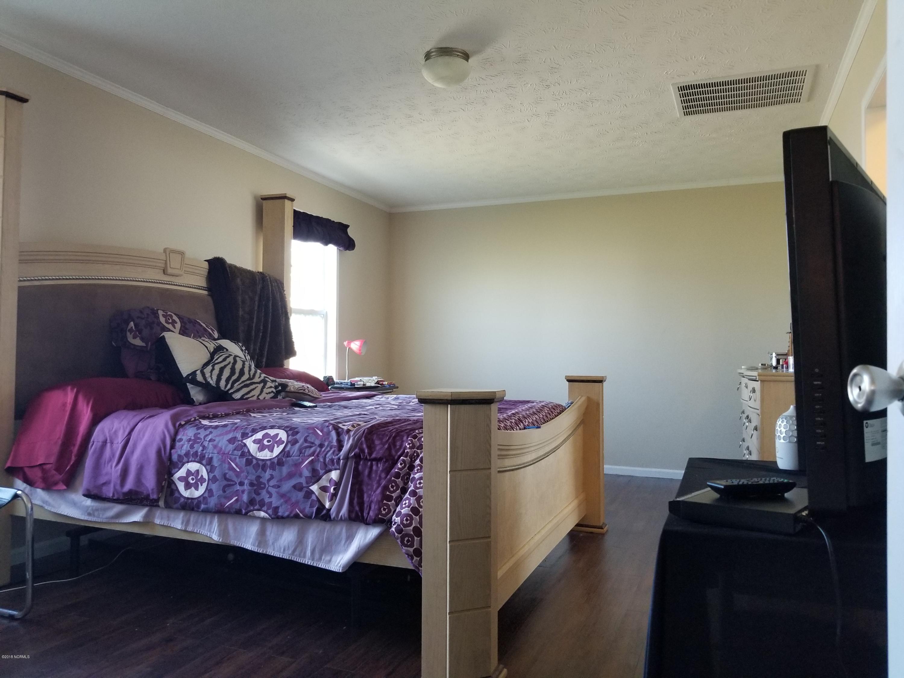 563 Taylor Road Chocowinity, NC 27817 - Photo 14 of 25 014 Master