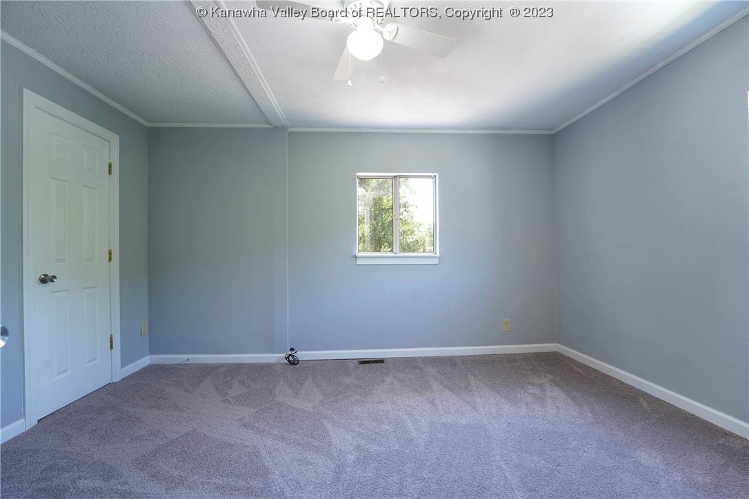 163 North Pinch Road Elkview, WV 25071 - Photo 17 of 31 Gallery Image 17