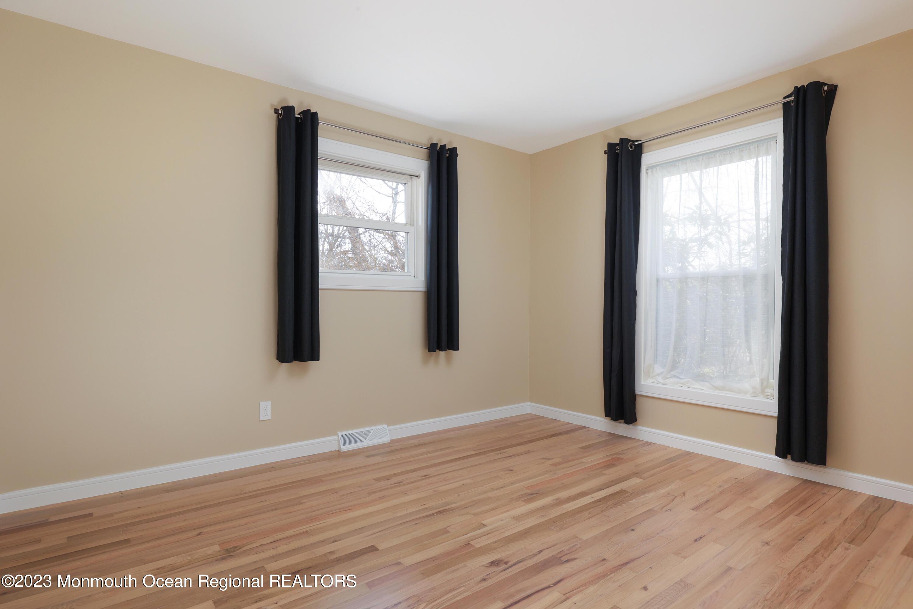 25 Middlesex Road Matawan, NJ 07747 - Photo 20 of 37 bedroom 3