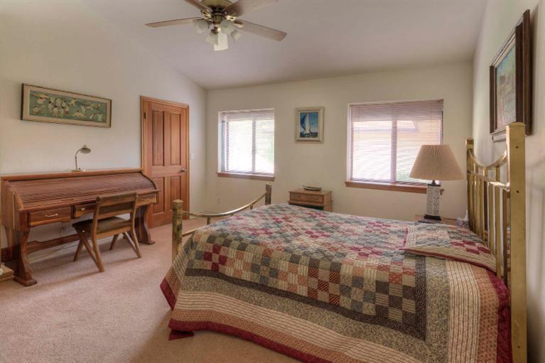 2300 Ladera Road Ojai, CA 93023 - Photo 7 of 23 One of two additional bedrooms.