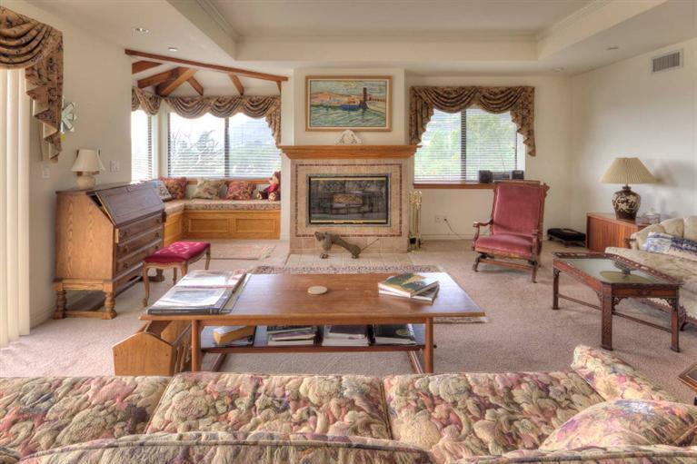 2300 Ladera Road Ojai, CA 93023 - Photo 8 of 23 Living Room.