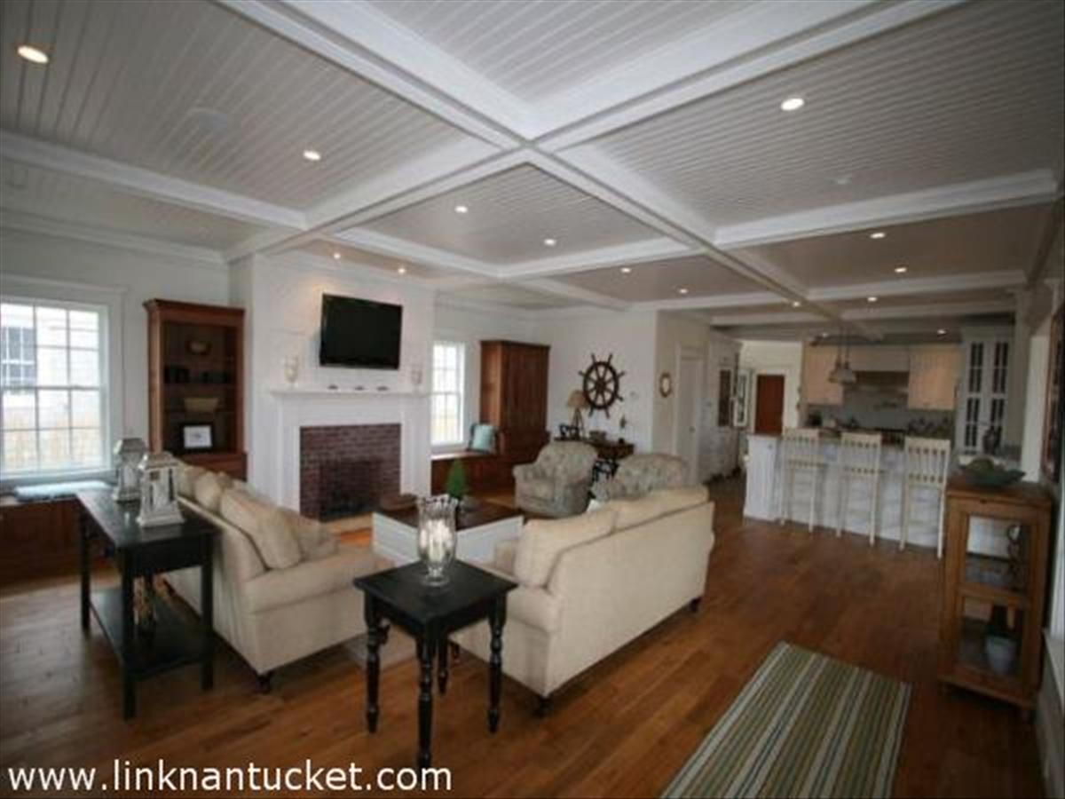 13 R Burnell Street Nantucket, MA 02554 - Photo 6 of 27 Gallery Image 6