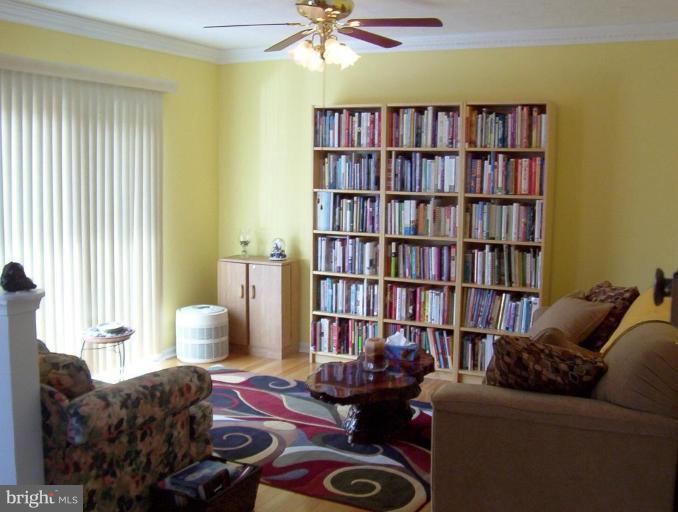 3817 Perryhurst Place Nottingham, MD 21236 - Photo 14 of 21 Family Room