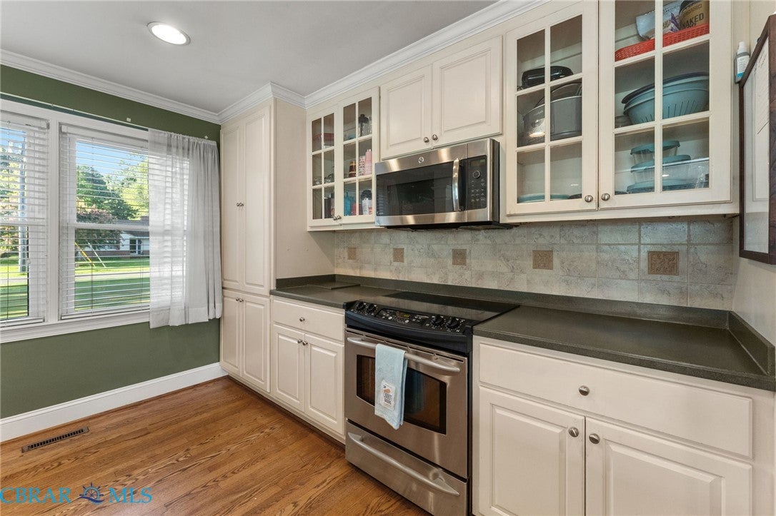 39 Hatton Avenue Kilmarnock, VA 22482 - Photo 11 of 68 Gallery Image 11