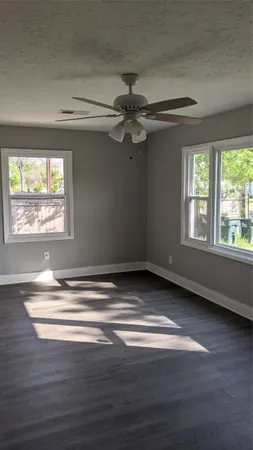 $1,450 | 204 3rd Street, San Marcos, TX 78666