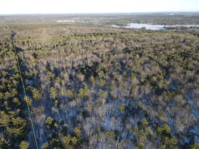 $1,600,000 | 2 Gore Road, Raymond, ME 04071