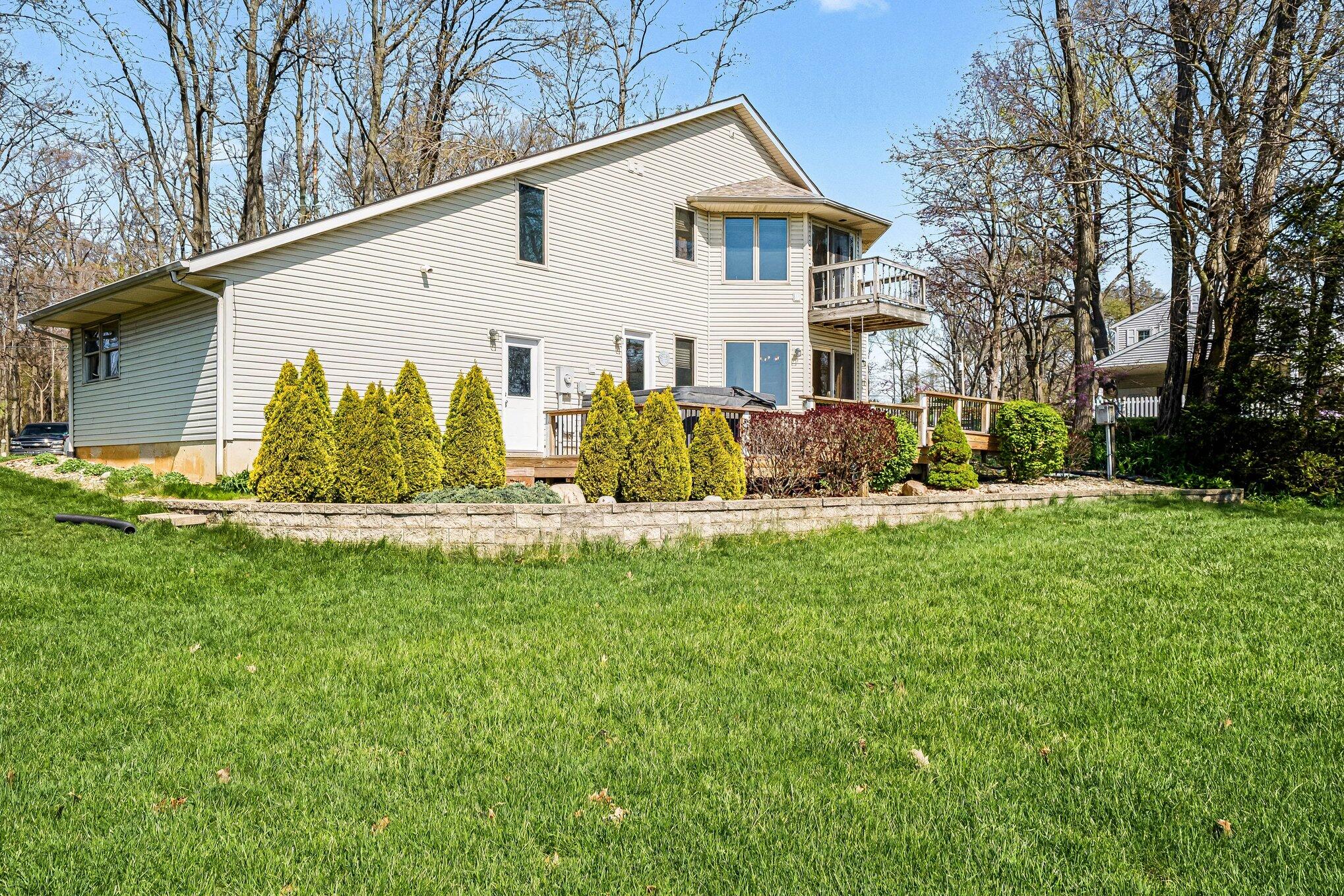 161 Holton Road La Porte, IN 46350 - Photo 24 of 30 2038x1359
