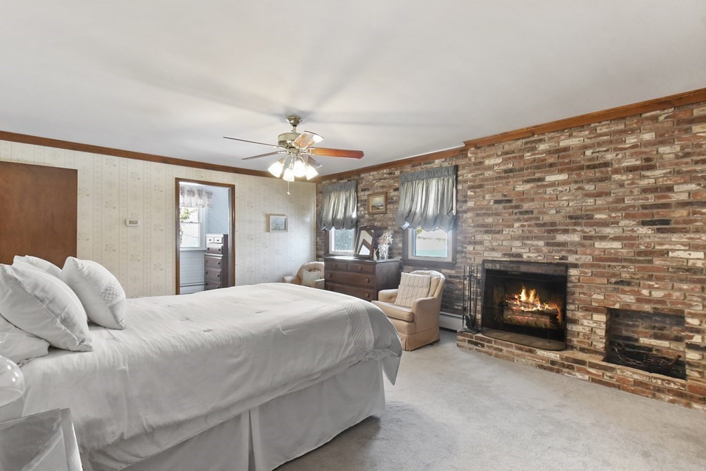 17 Gates Road Shrewsbury, MA 01545 - Photo 18 of 42 Gallery Image 18