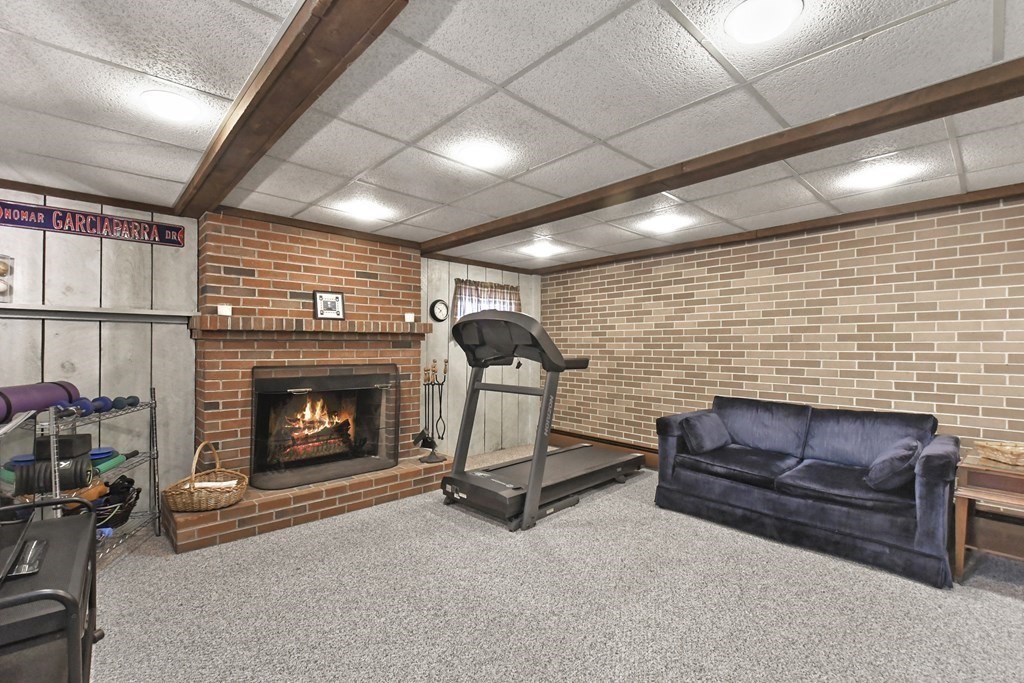 17 Gates Road Shrewsbury, MA 01545 - Photo 29 of 42 Gallery Image 29